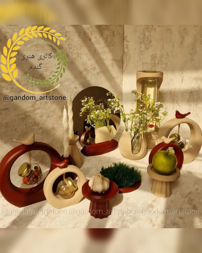 هفت سین دوازده تیکه بتنی بهمراه 4عدد بطری آویز، دو عدد تنگ شیشه ای برای گلدان و تنگ، جفت شمع قلمی( ورق بزنید و رنگ بندی را ببینید )