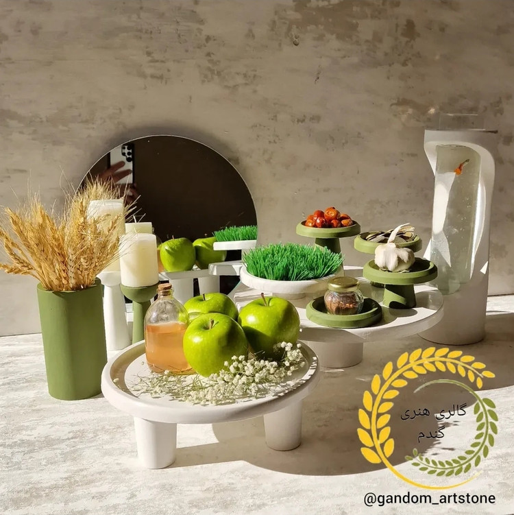 هفت سین خاص گالری گندم 12 تیکه بتنی بهمراه تنگ شیشه ای ، بطری سرکه ، جفت شمع استوانه و گندم خشک
