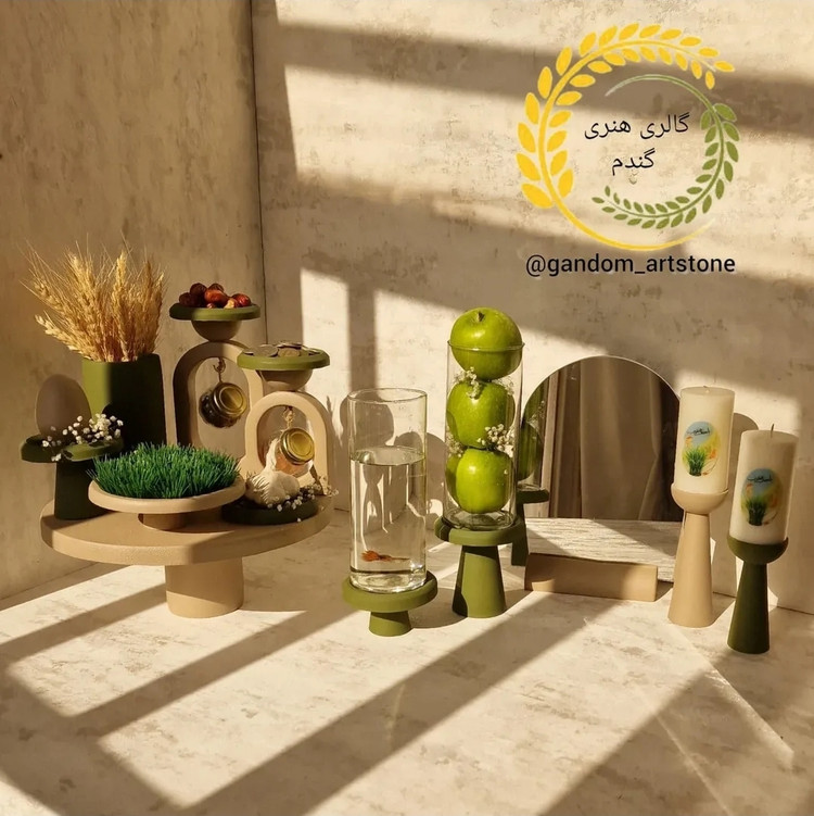 هفت سین 15 تیکه بتنی بهمراه دوتا تنگ شیشه ای ،دوتا شمع استوانه ، دوتا بطری آویز، گندم خشک و تخم مرغ رنگی