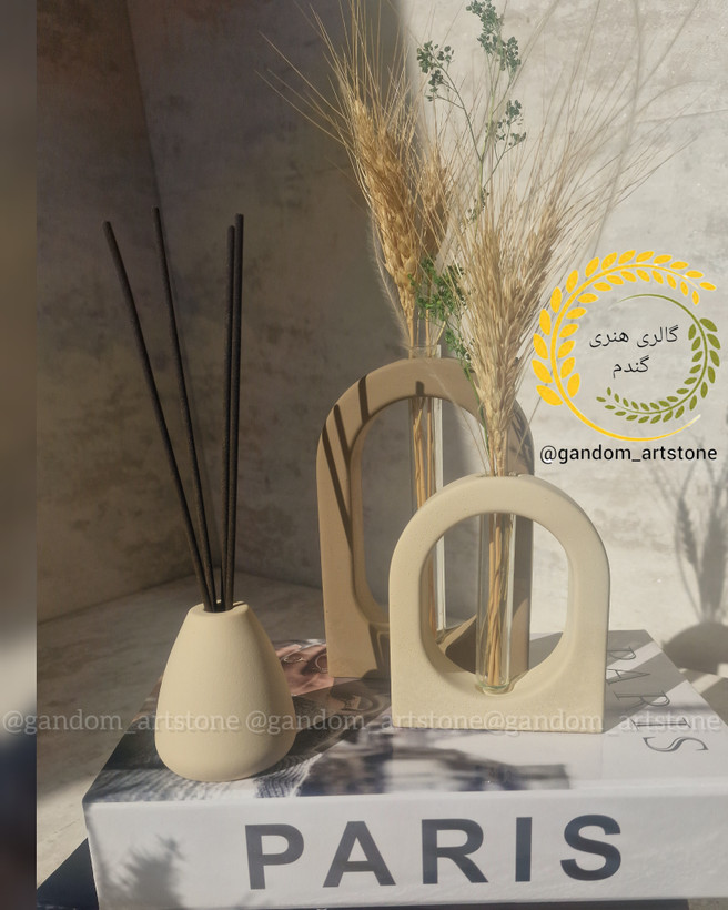 ست دکوری کامل با گل خشک و شمع ها با دوتا گلجا و جاعودی پشت