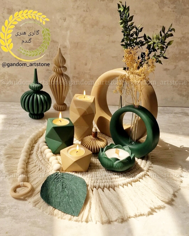 ست کامل دکوری بهمراه گل خشک و شمع ها و تسبیح دکوراتیو و رانر